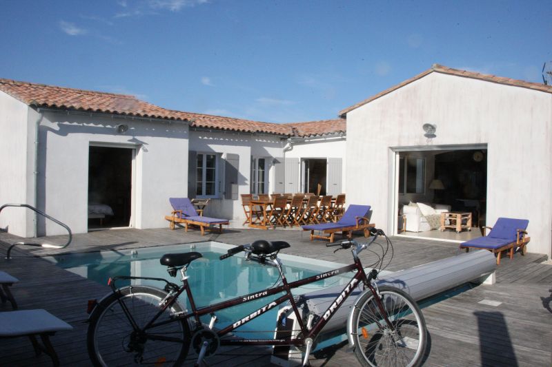 Photo 1 : EXTERIEUR d'une maison située à Loix, île de Ré.