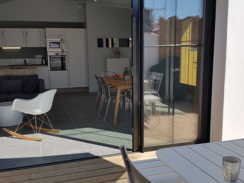 Photo 19 : TERRASSE d'une maison située à Le Bois-Plage-en-Ré, île de Ré.