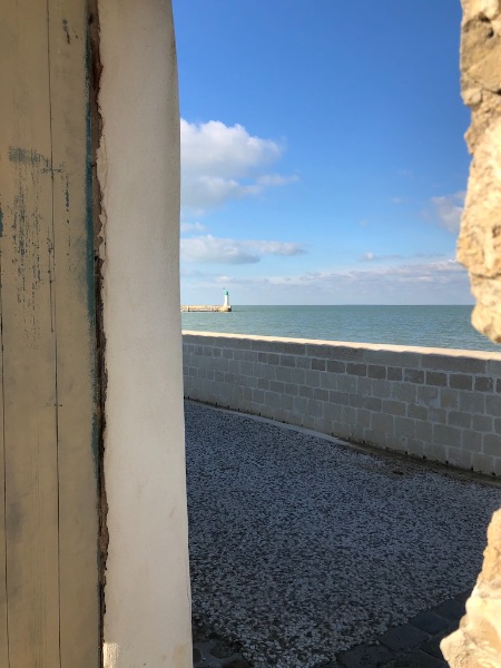 Photo 12 : EXTERIEUR d'une maison située à La Flotte-en-Ré, île de Ré.