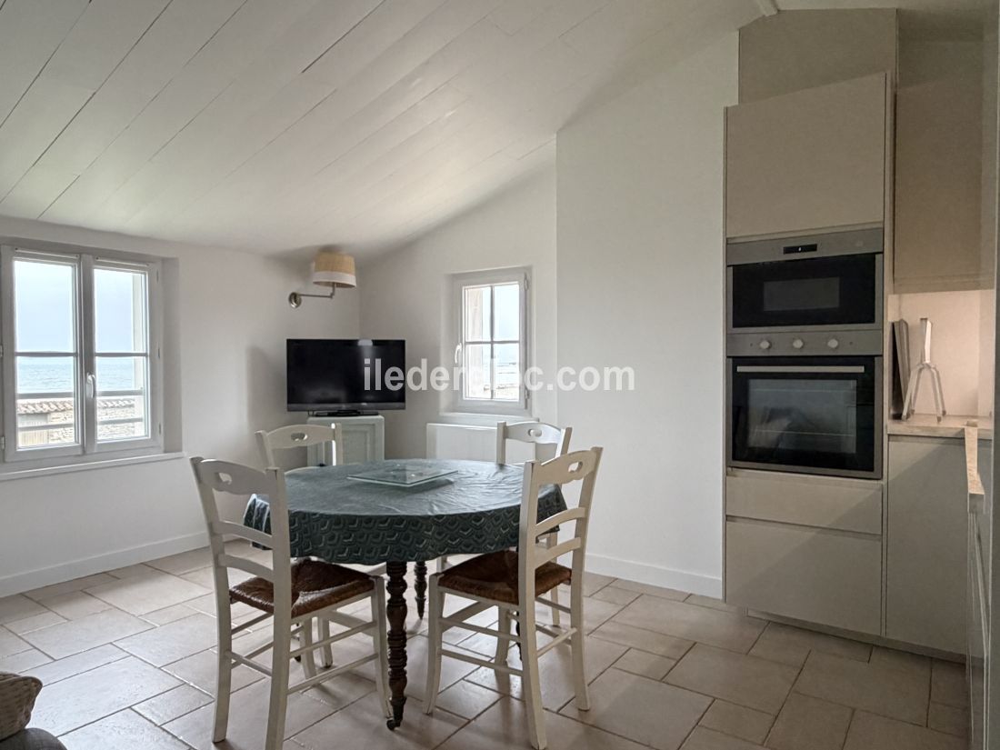Photo 5 : SEJOUR d'une maison situ&eacute;e &agrave; La Flotte-en-R&eacute;, &icirc;le de R&eacute;.