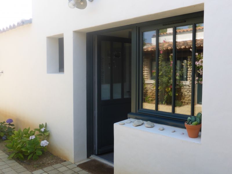 Photo 4 : PATIO d'une maison située à Loix, île de Ré.