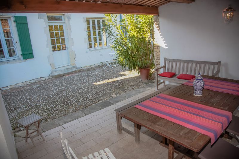 Photo 14 : NC d'une maison située à La Couarde, île de Ré.