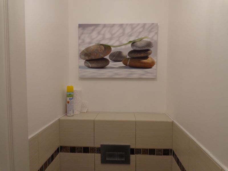 Photo 17 : WC d'une maison située à Saint-Martin, île de Ré.