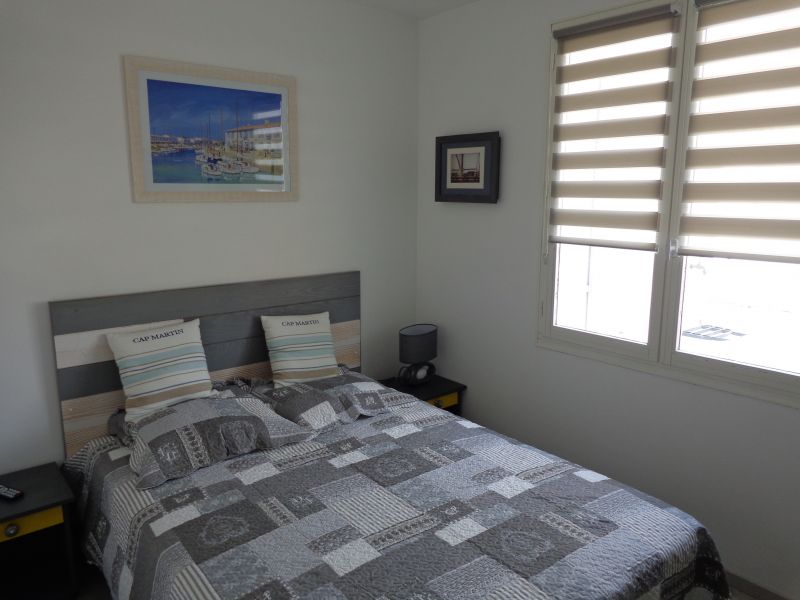Photo 21 : CHAMBRE d'une maison située à Saint-Martin, île de Ré.