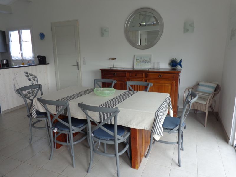 Photo 10 : SEJOUR d'une maison située à Saint-Martin, île de Ré.