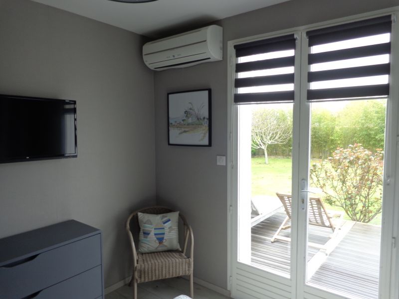 Photo 15 : CHAMBRE d'une maison située à Saint-Martin, île de Ré.
