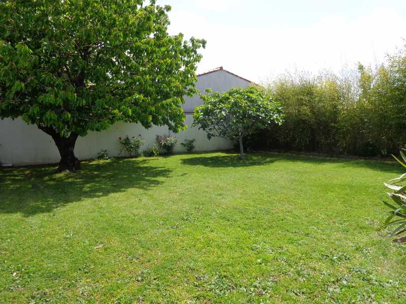 Photo 5 : JARDIN d'une maison située à Saint-Martin-de-Ré, île de Ré.