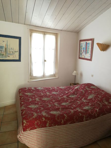 Photo 6 : CHAMBRE d'une maison située à Les Portes-en-Ré, île de Ré.