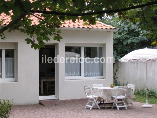 Photo 1 : EXTERIEUR d'une maison située à Sainte-Marie-de-Ré, île de Ré.