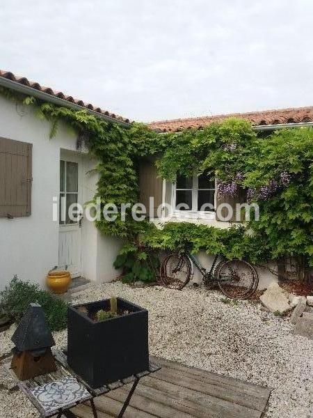 Photo 29 : NC d'une maison située à Sainte-Marie-de-Ré, île de Ré.