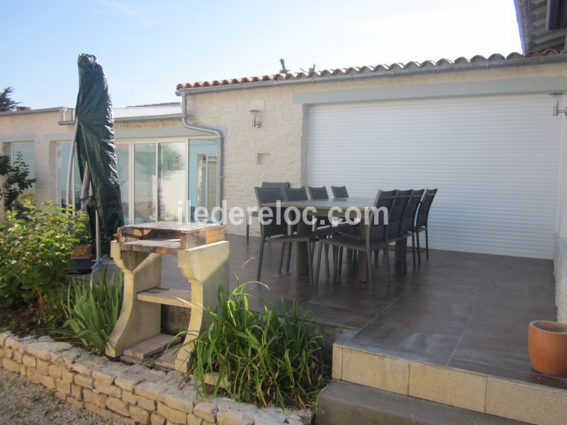 Photo 50 : TERRASSE d'une maison située à Sainte-Marie-de-Ré, île de Ré.