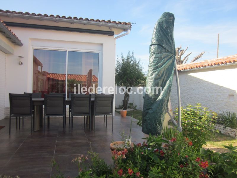 Photo 53 : TERRASSE d'une maison située à Sainte-Marie-de-Ré, île de Ré.