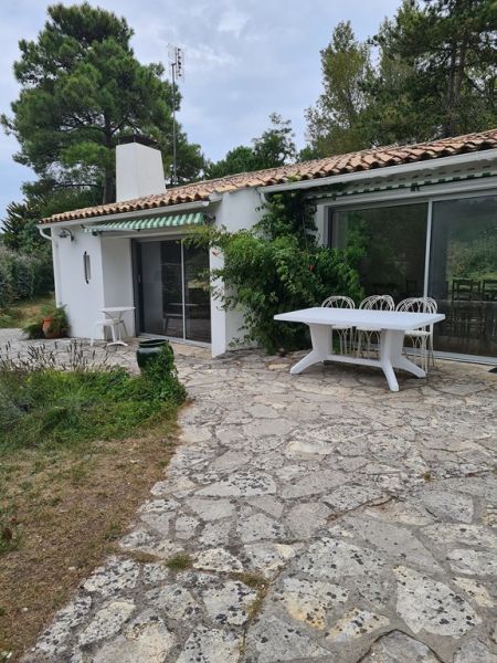 Photo 7 : NC d'une maison située à Les Portes, île de Ré.