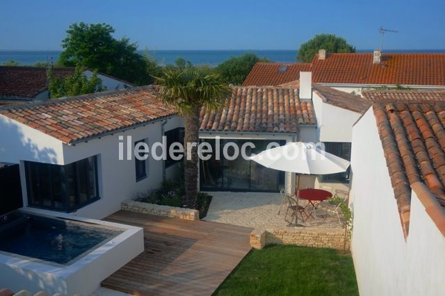 Photo 1 : NC d'une maison située à La Flotte, île de Ré.