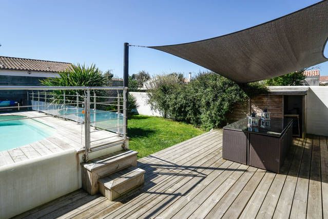 Photo 1 : EXTERIEUR d'une maison située à Sainte-Marie, île de Ré.