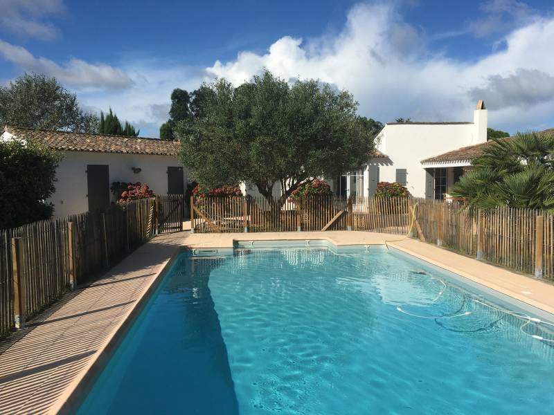 Photo 16 : PISCINE d'une maison située à Les Portes-en-Ré, île de Ré.