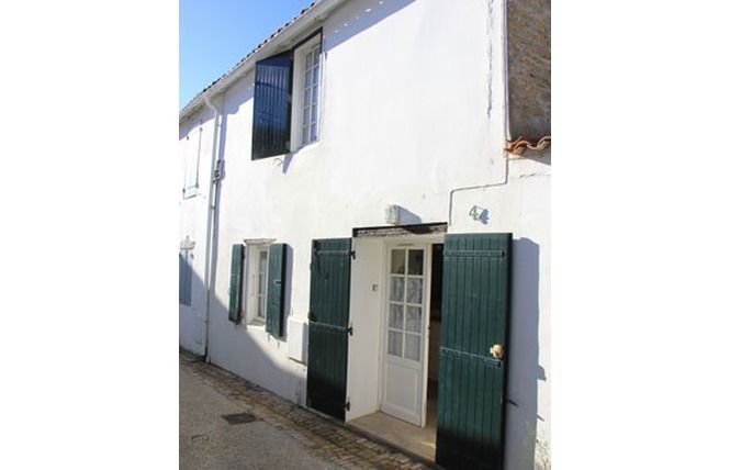 Photo 16 : ENTREE d'une maison située à Les Portes, île de Ré.