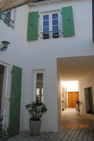 Photo 4 : EXTERIEUR d'une maison située à La Couarde-sur-mer, île de Ré.