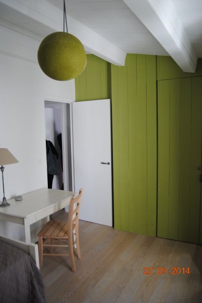 Photo 26 : CHAMBRE d'une maison située à La Couarde-sur-mer, île de Ré.