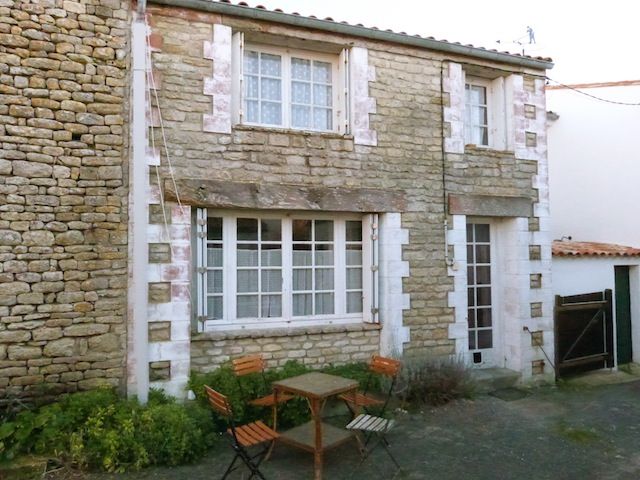 Photo 2 : EXTERIEUR d'une maison située à Saint-Clément-des-Baleines, île de Ré.