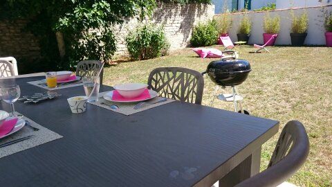 Photo 11 : TERRASSE d'une maison située à Saint-Martin-de-Ré, île de Ré.