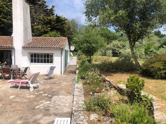 Photo 9 : EXTERIEUR d'une maison située à Les Portes-en-Ré, île de Ré.