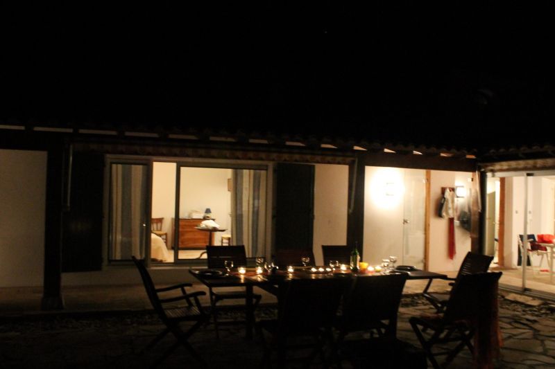 Photo 4 : PATIO d'une maison située à Les Portes-en-Ré, île de Ré.