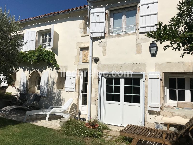 Photo 4 : JARDIN d'une maison située à La Couarde-sur-mer, île de Ré.