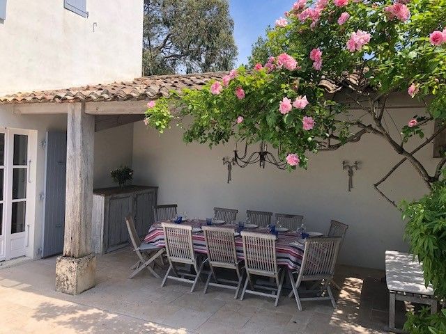 Photo 3 : EXTERIEUR d'une maison située à Les Portes-en-Ré, île de Ré.