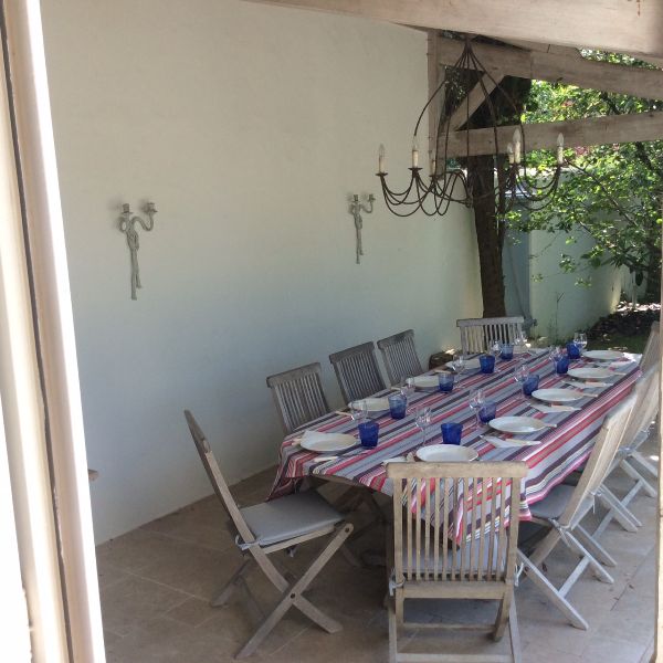 Photo 4 : EXTERIEUR d'une maison située à Les Portes-en-Ré, île de Ré.