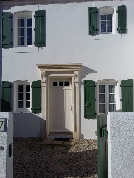 Photo 1 : EXTERIEUR d'une maison située à La Couarde, île de Ré.