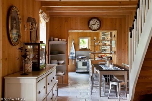 Photo 5 : SEJOUR d'une maison située à Les Portes, île de Ré.