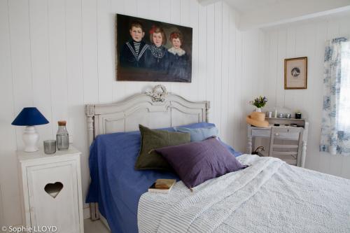 Photo 10 : CHAMBRE d'une maison située à Les Portes-en-Ré, île de Ré.