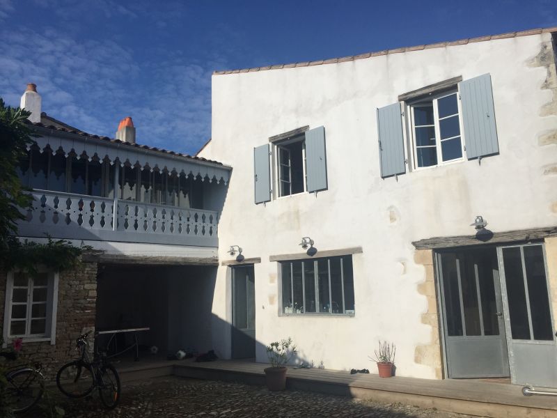 Photo 1 : EXTERIEUR d'une maison située à La Couarde, île de Ré.