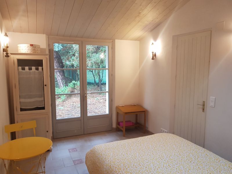 Photo 8 : CHAMBRE d'une maison située à La Couarde-sur-mer, île de Ré.