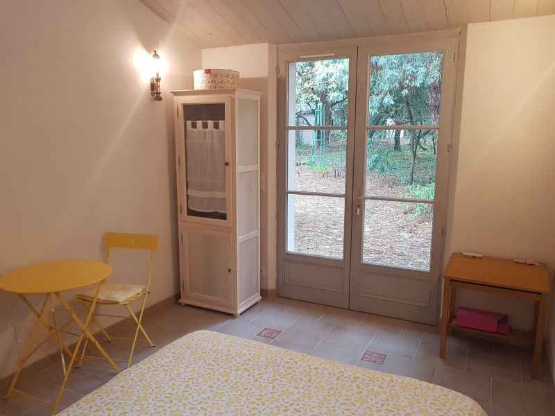 Photo 10 : CHAMBRE d'une maison située à La Couarde-sur-mer, île de Ré.