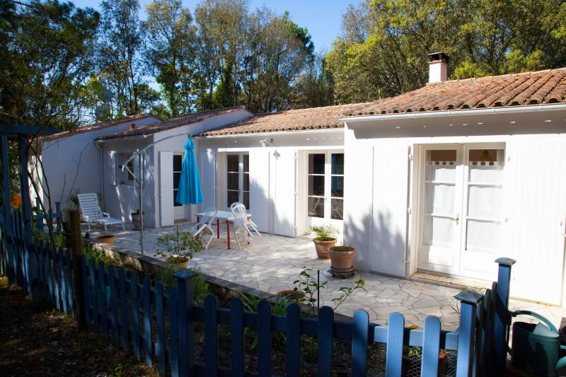 Photo 4 : EXTERIEUR d'une maison située à La Couarde-sur-mer, île de Ré.