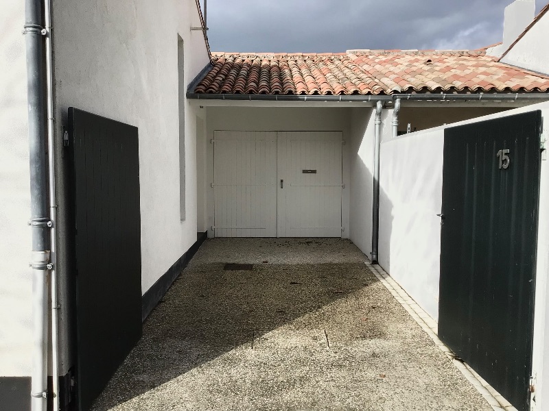 Photo 19 : EXTERIEUR d'une maison située à Saint-Martin-de-Ré, île de Ré.