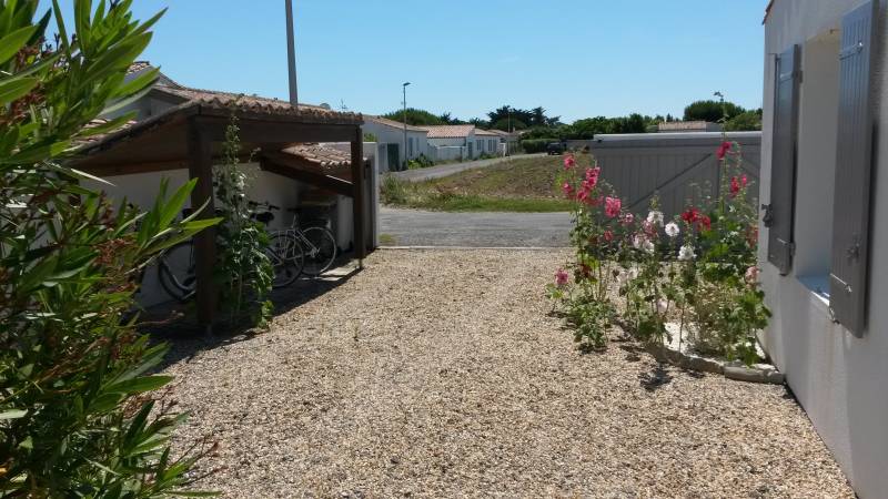 Photo 3 : ENTREE d'une maison située à La Couarde-sur-mer, île de Ré.