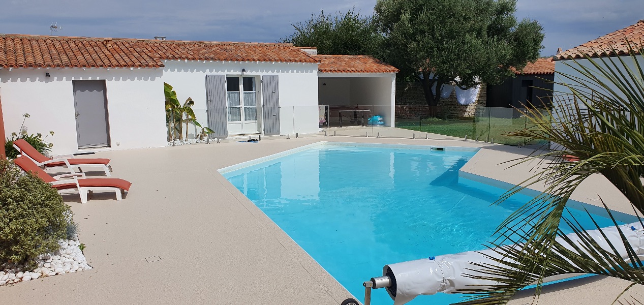 Photo 6 : PISCINE d'une maison située à La Couarde-sur-mer, île de Ré.