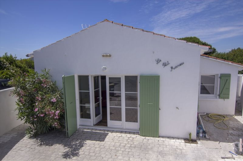 Photo 1 : EXTERIEUR d'une maison située à Ars en Ré, île de Ré.