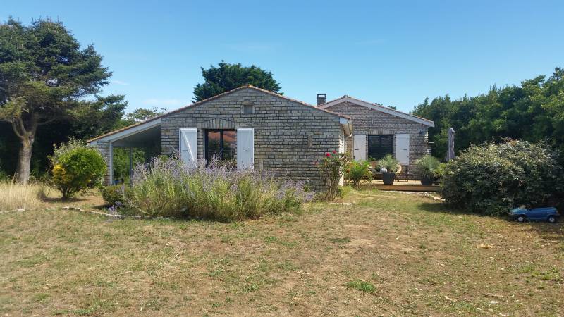 Photo 3 : EXTERIEUR d'une maison située à Ars, île de Ré.