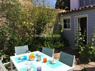 Ile de Ré:Maison du pêcheur - intra-muros, garage, 5 ou 7 pers (apt indép possible en sus)