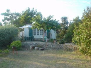 ile de ré Petite maison  sur deux niveaux 5 personnes maximum