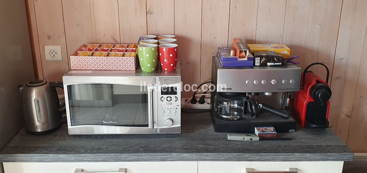 Photo 8 : CUISINE d'une maison située à La Couarde-sur-mer, île de Ré.