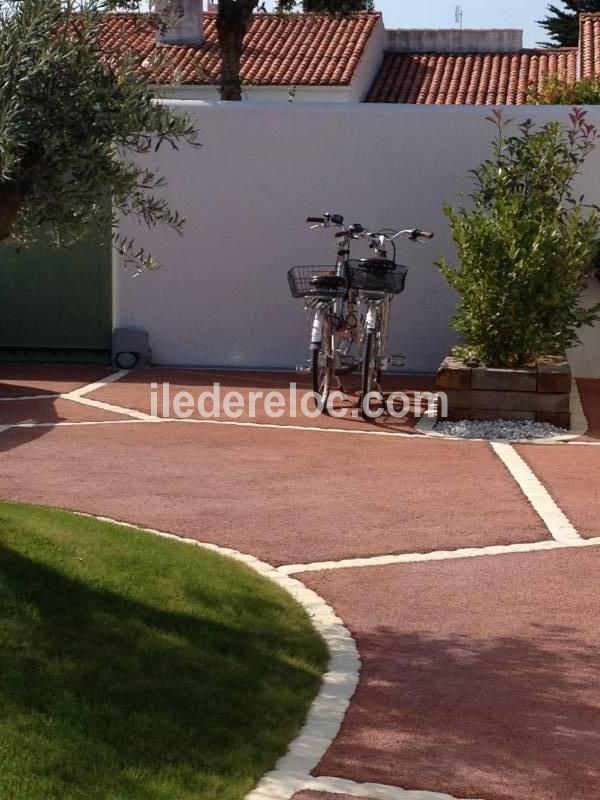 Photo 3 : EXTERIEUR d'une maison située à Saint-Martin, île de Ré.