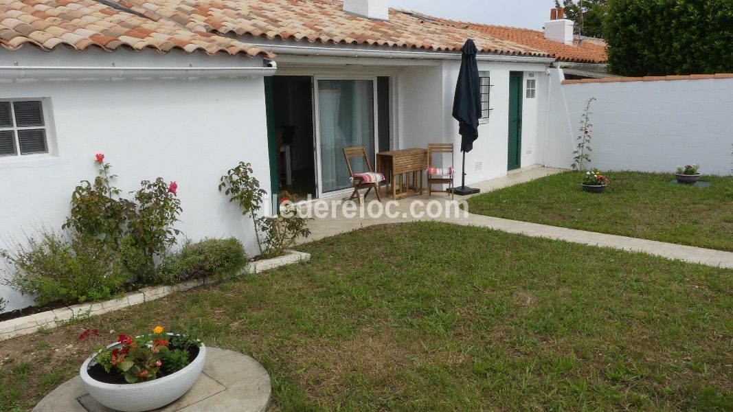 Photo 2 : JARDIN d'une maison située à La Flotte-en-Ré, île de Ré.