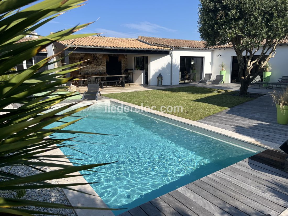 Photo 1 : EXTERIEUR d'une maison située à La Couarde-sur-mer, île de Ré.