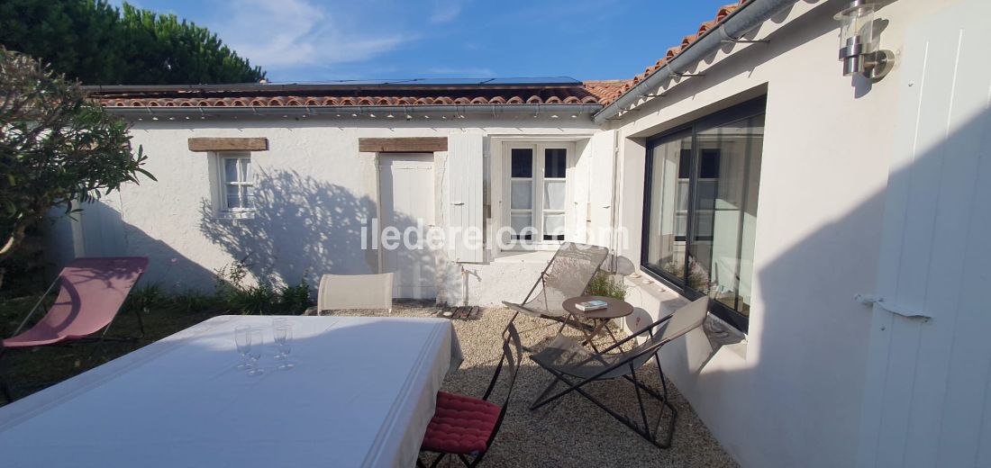 Photo 20 : TERRASSE d'une maison située à Saint-Clément-des-Baleines, île de Ré.