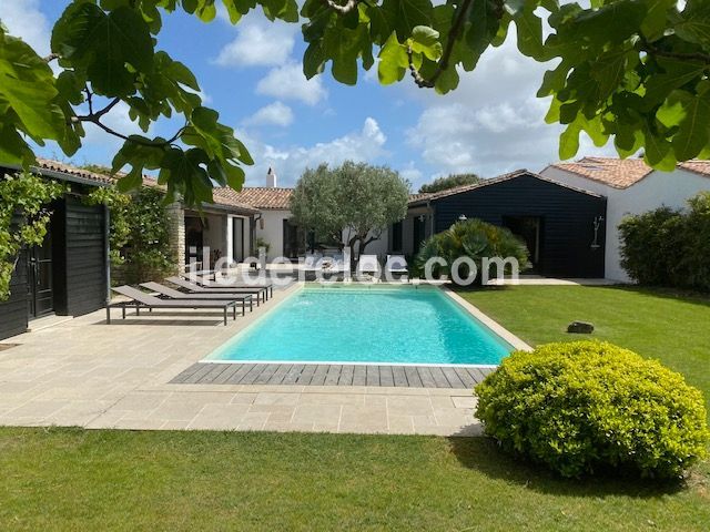 Photo 4 : PISCINE d'une maison située à La Couarde-sur-mer, île de Ré.